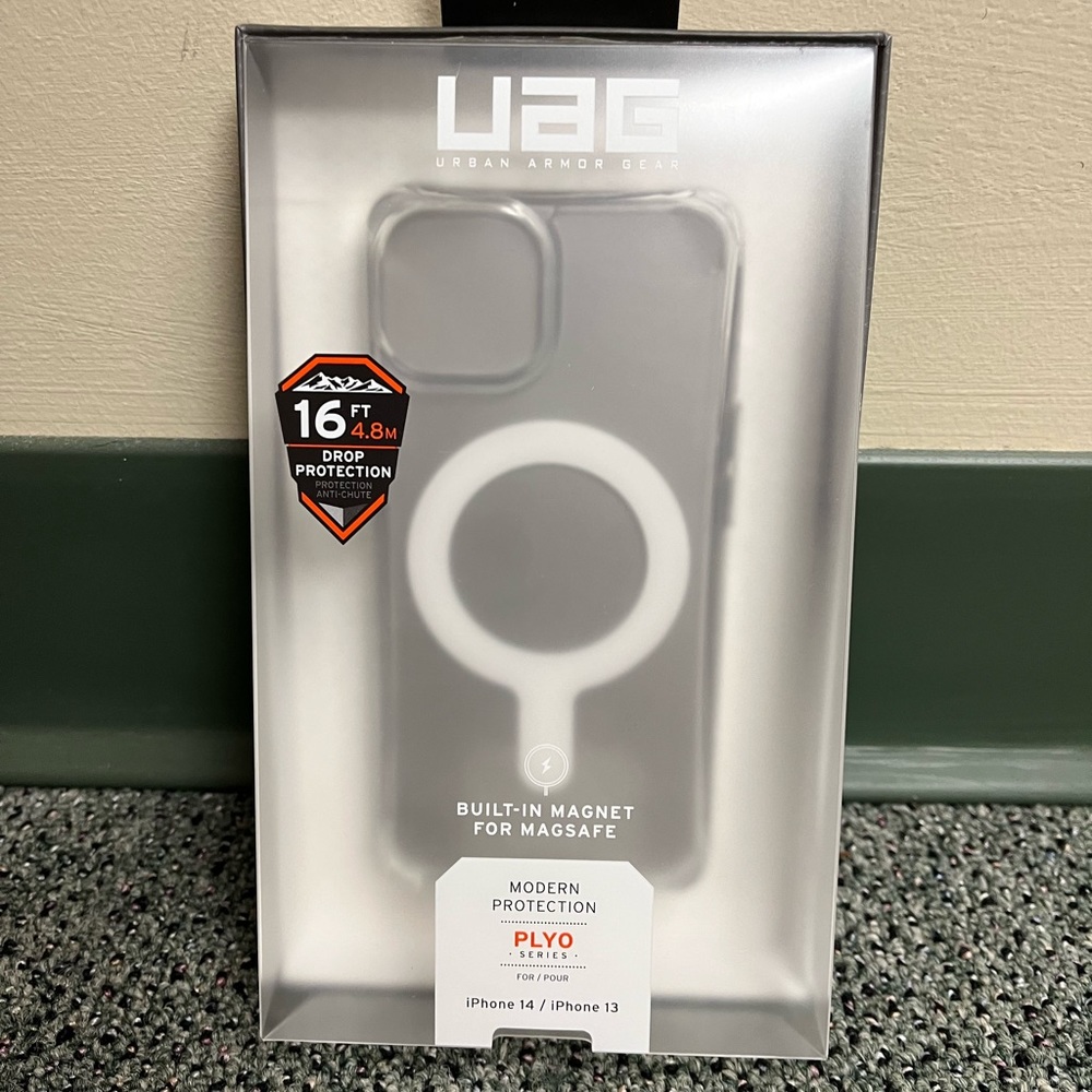 UAG PLYO Series MagSafe iPhone 14/13 Case